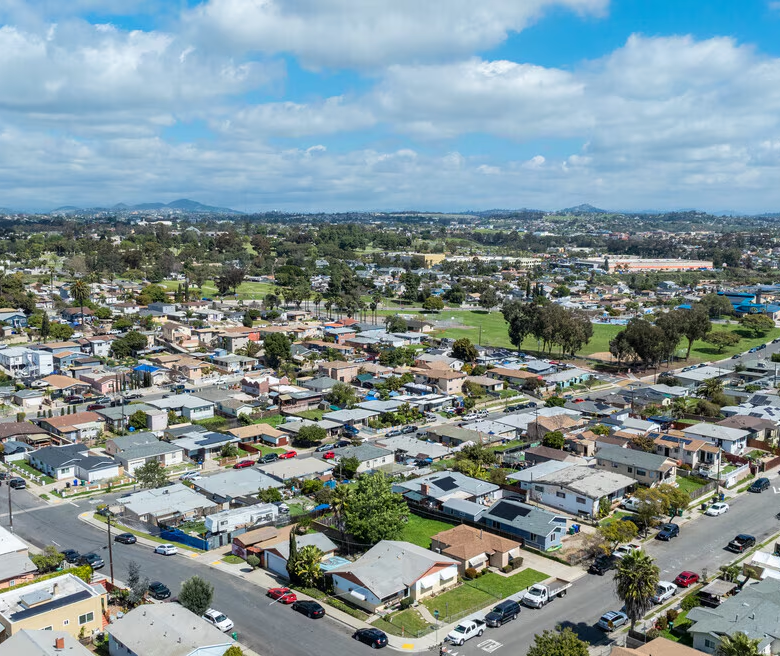 California Homes & Properties